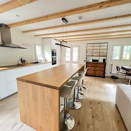 In On Edge Of Woods With River Chalet Lausanne