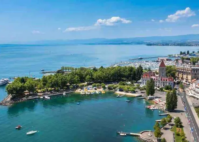 Chalé In On Edge Of Woods With River Lausana