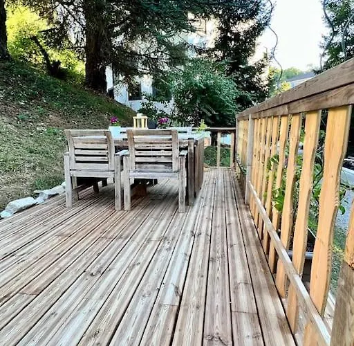 In On Edge Of Woods With River * Lausana