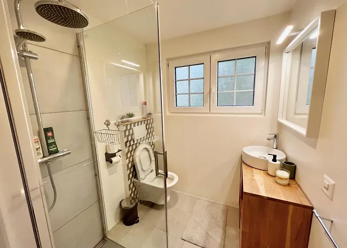 In On Edge Of Woods With River Шале